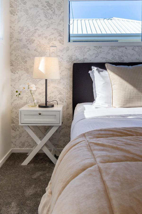 Beachside Bliss: 1 Bed 1 Bath Christchurch Ngoại thất bức ảnh