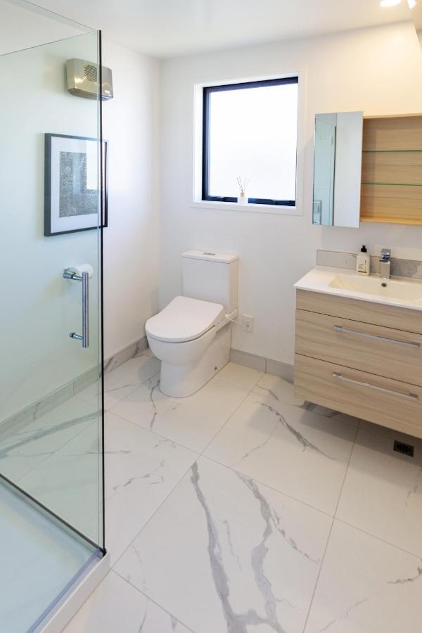 Beachside Bliss: 1 Bed 1 Bath Christchurch Ngoại thất bức ảnh