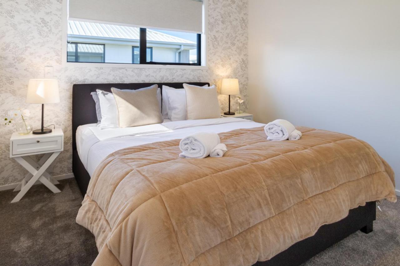 Beachside Bliss: 1 Bed 1 Bath Christchurch Ngoại thất bức ảnh